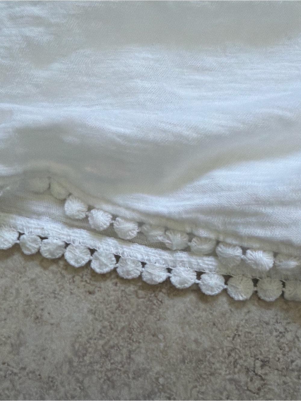 Old Navy White Spaghetti Strap Tank Top - Picture 3 of 4